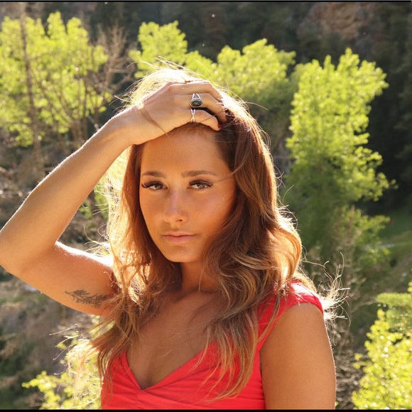 Meet your Posher, Maddie - Picture 1 of 1